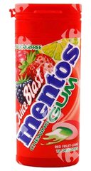 Chewing-Gum Fourré Fruits Rouges sans Sucres Mentos 12 unités