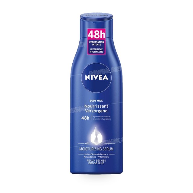 LAIT NOURRISSANT CORPS A L’HUILE D’AMANDE DOUCE ET VITAMINE E POUR PEAUX SECHES 400ML NIVEA